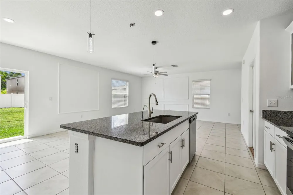 2139 STELLAR BRILLIANCE WAY Lutz, FL 33558