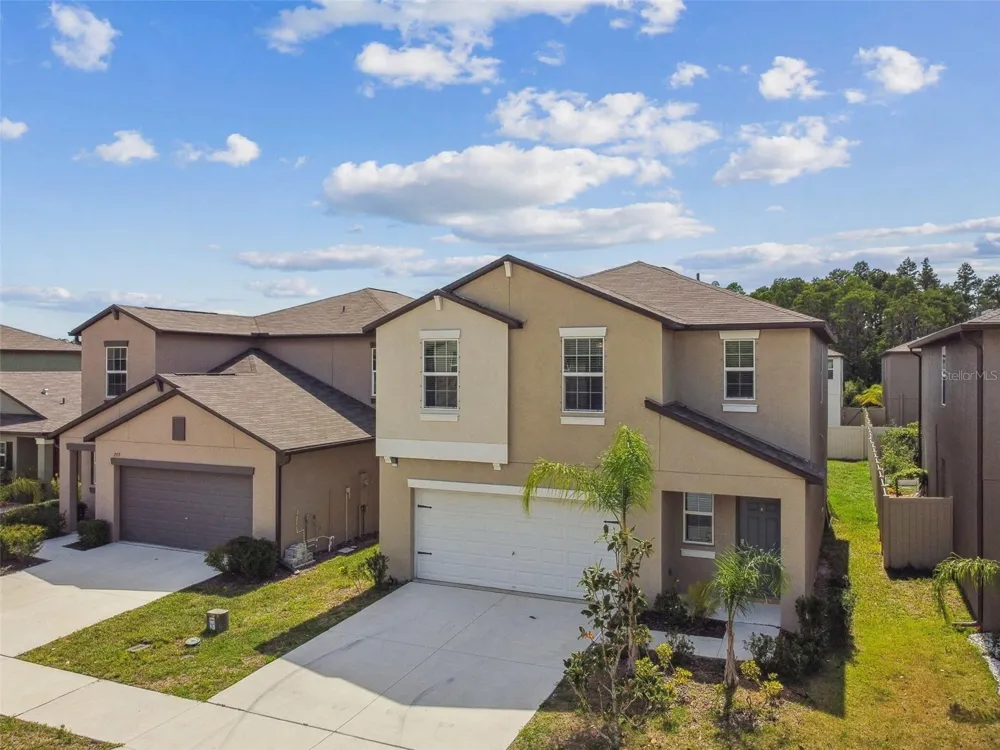 2139 STELLAR BRILLIANCE WAY Lutz, FL 33558