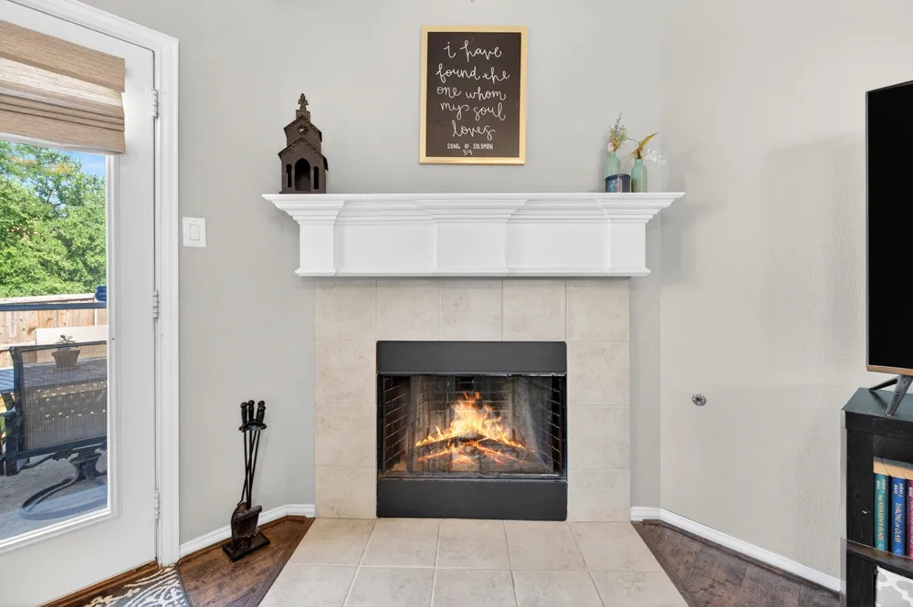 624 Montgomery Drive Lake Dallas, TX 75065