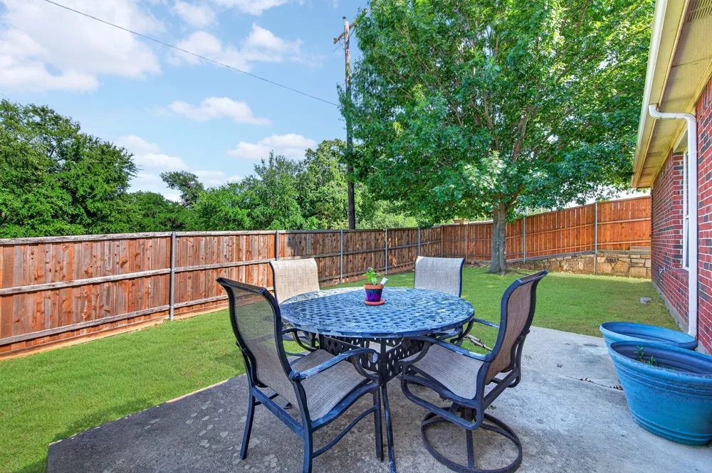 624 Montgomery Drive Lake Dallas, TX 75065