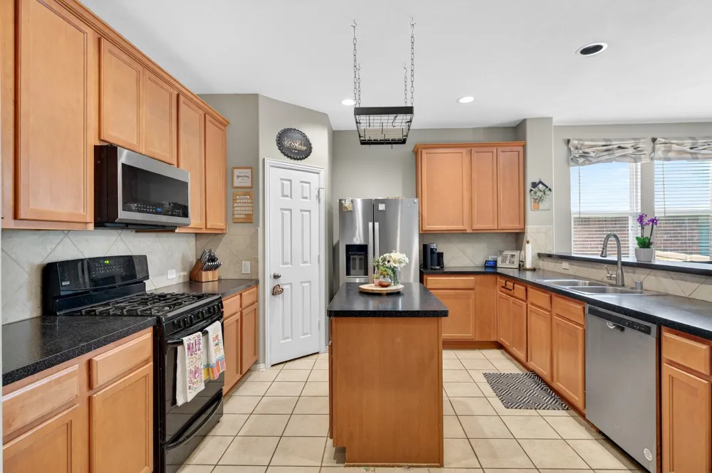 624 Montgomery Drive Lake Dallas, TX 75065