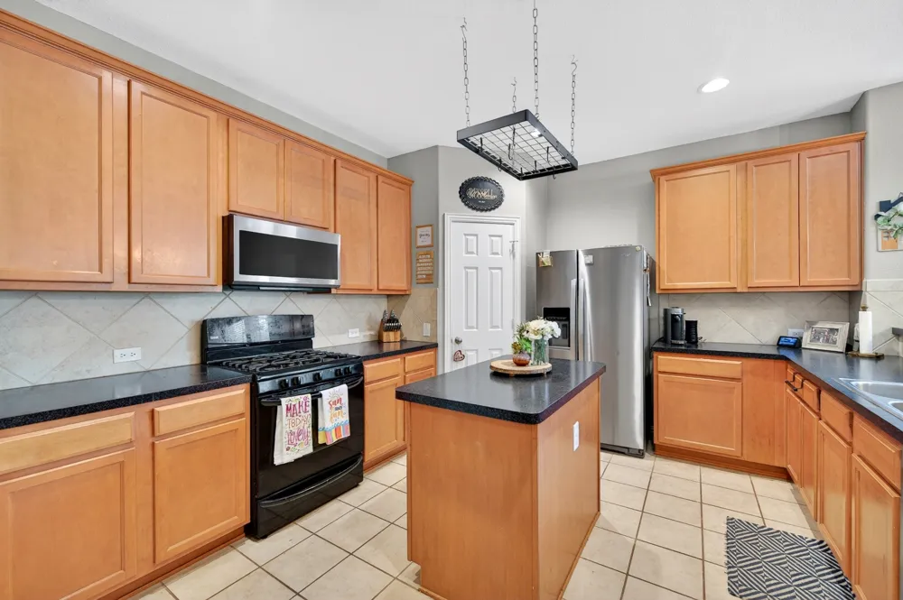 624 Montgomery Drive Lake Dallas, TX 75065