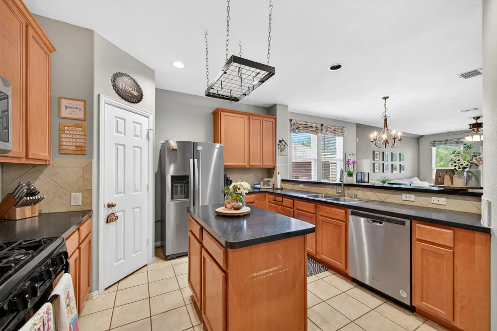 624 Montgomery Drive Lake Dallas, TX 75065