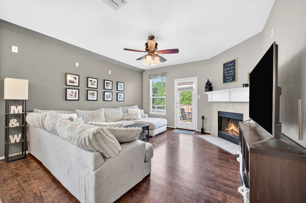 624 Montgomery Drive Lake Dallas, TX 75065