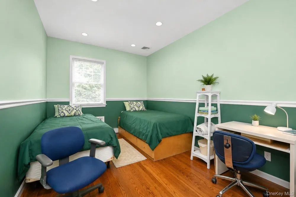 144-49 70th Avenue Kew Garden Hills, NY 11367