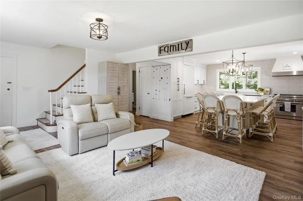 12 Wayne Court Westhampton, NY 11977