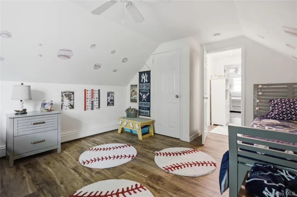 12 Wayne Court Westhampton, NY 11977