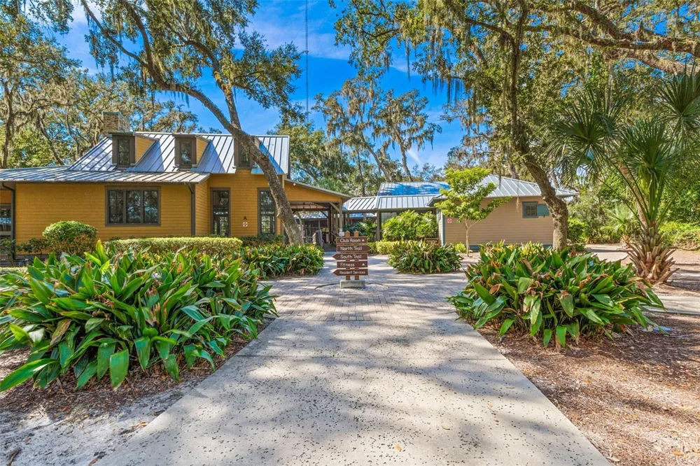 14310 BARRINGTON STOWERS DRIVE Lithia, FL 33547