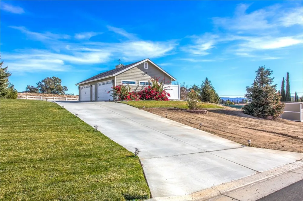9870 Nancy Cherry Valley, CA 92223