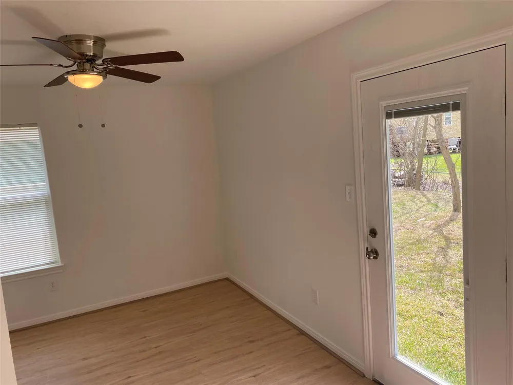 3722 Putnam Drive #A Bacliff, TX 77518