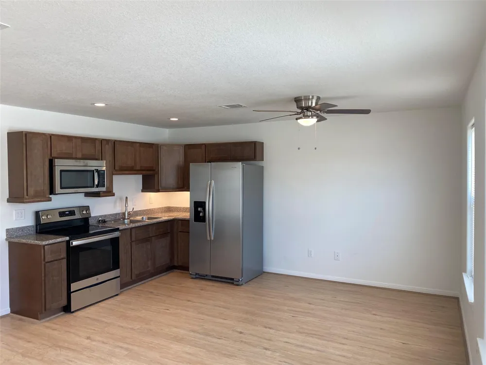 3722 Putnam Drive #A Bacliff, TX 77518