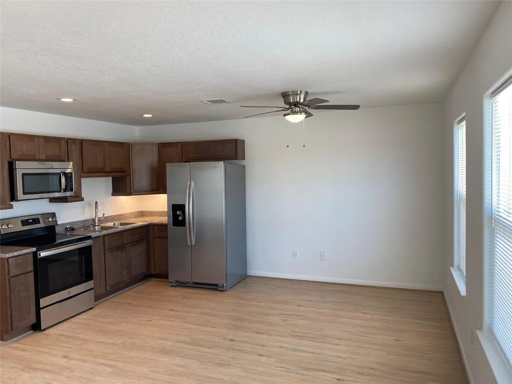 3722 Putnam Drive #A Bacliff, TX 77518