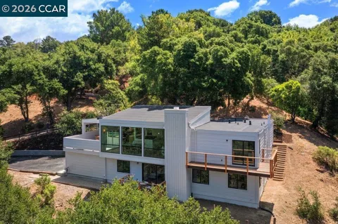 16 Sunnyside Ct