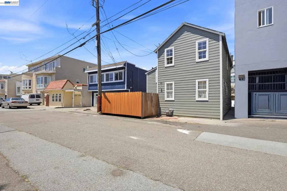 30 Niantic Ave San Francisco, CA 94132