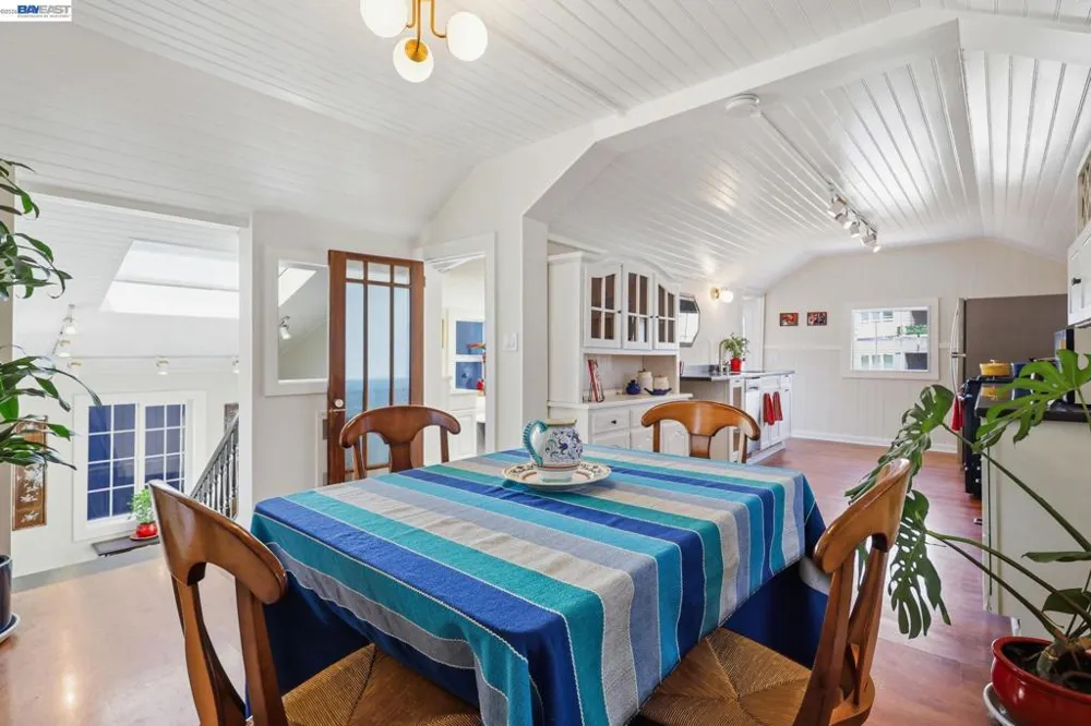 30 Niantic Ave San Francisco, CA 94132