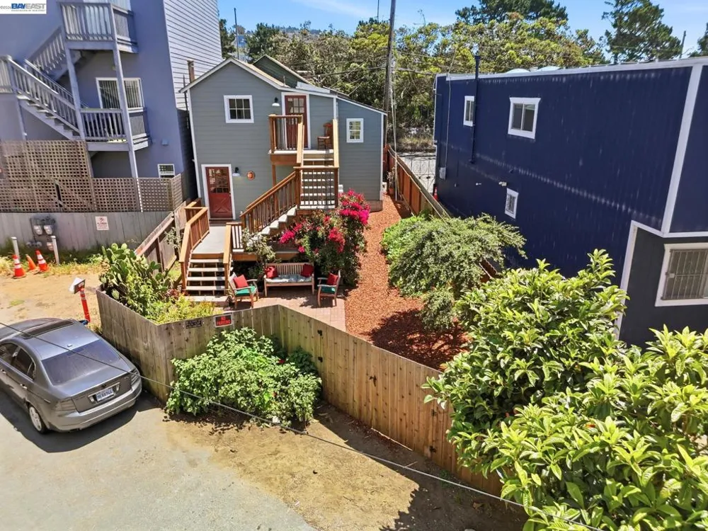 30 Niantic Ave San Francisco, CA 94132
