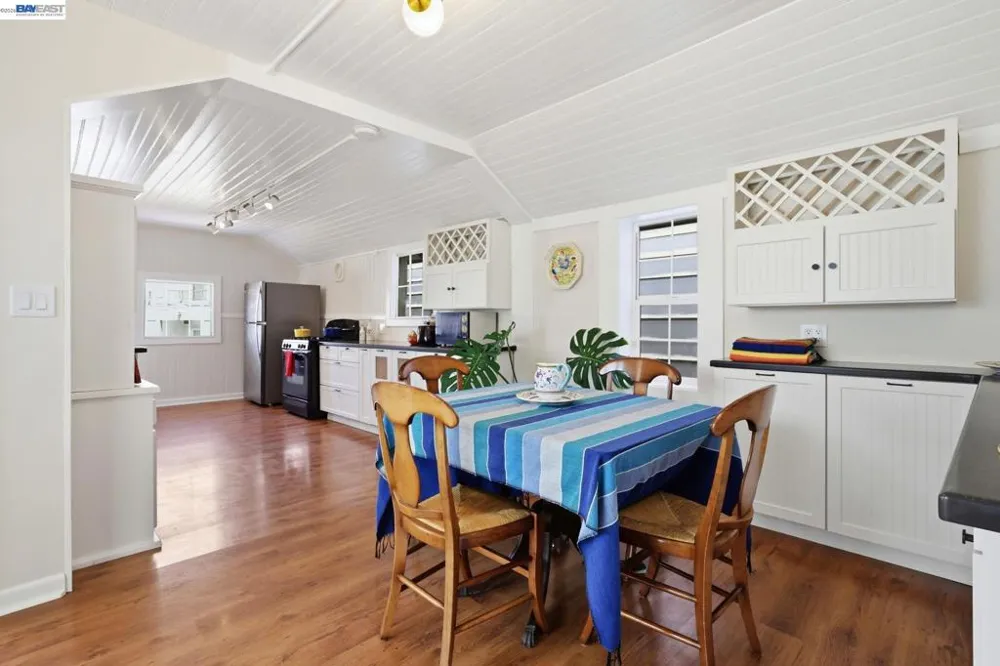 30 Niantic Ave San Francisco, CA 94132