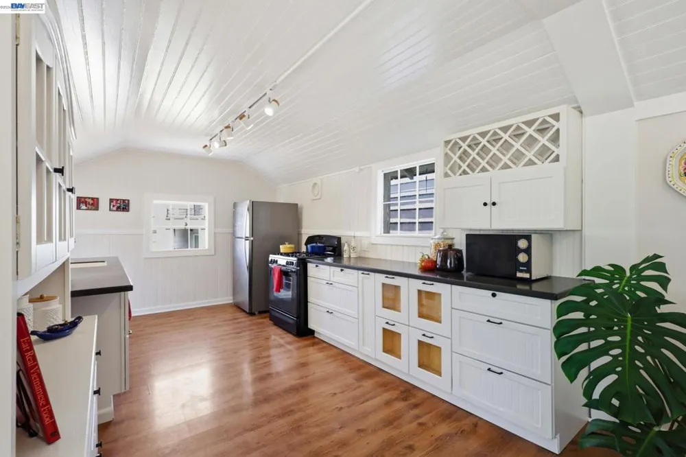 30 Niantic Ave San Francisco, CA 94132