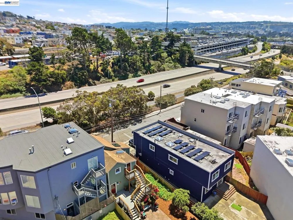 30 Niantic Ave San Francisco, CA 94132