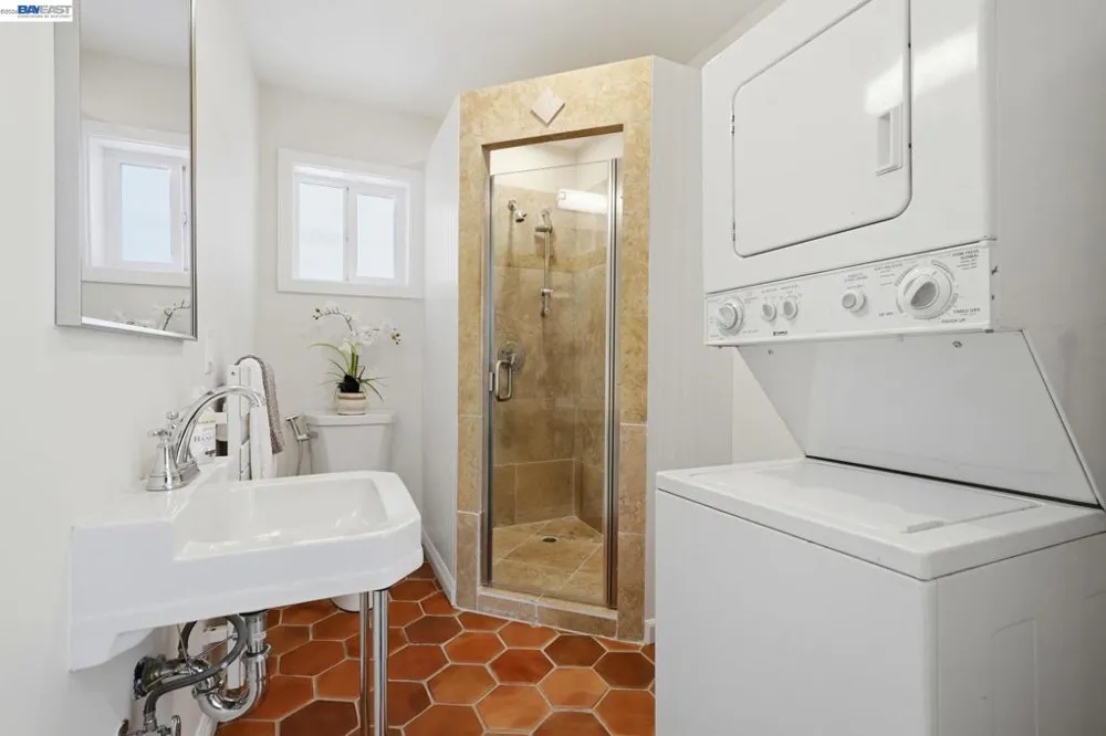 30 Niantic Ave San Francisco, CA 94132