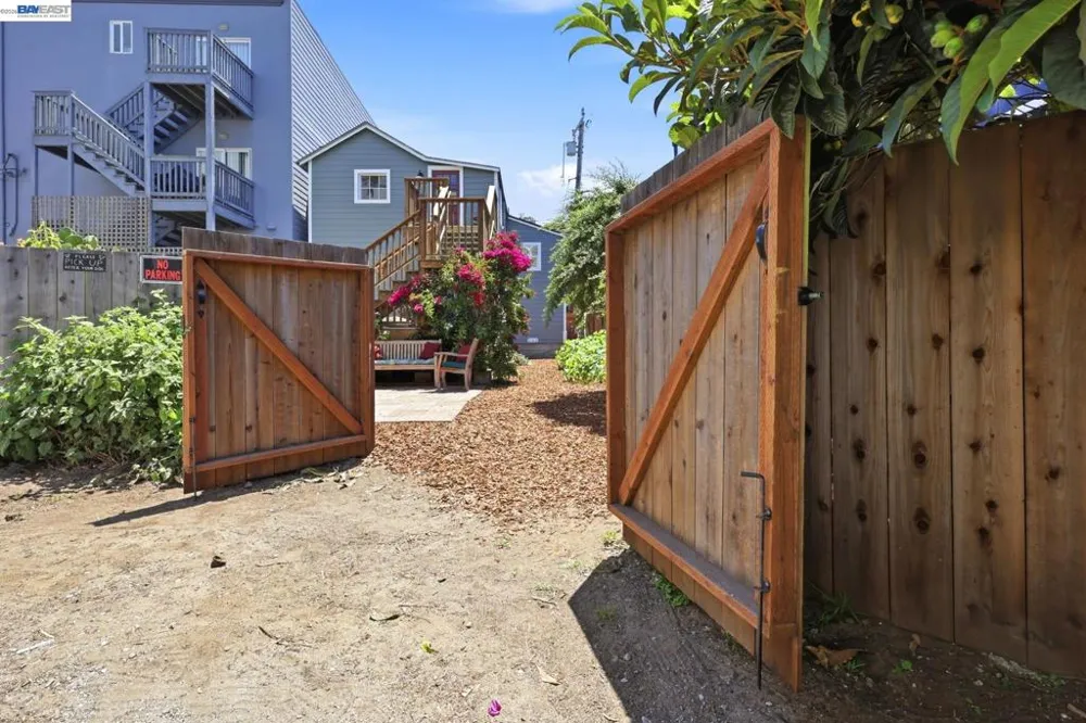 30 Niantic Ave San Francisco, CA 94132