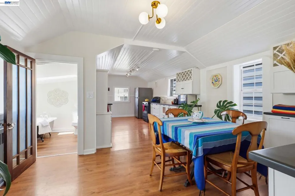 30 Niantic Ave San Francisco, CA 94132