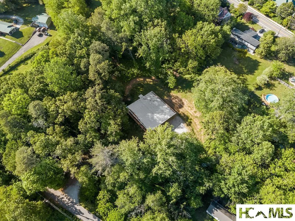 129 Lyle Street Street Franklin, NC 28734