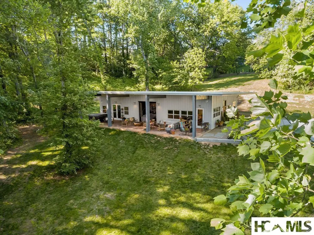 129 Lyle Street Street Franklin, NC 28734