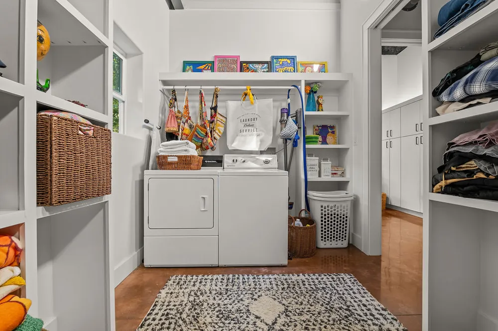 129 Lyle Street Street Franklin, NC 28734