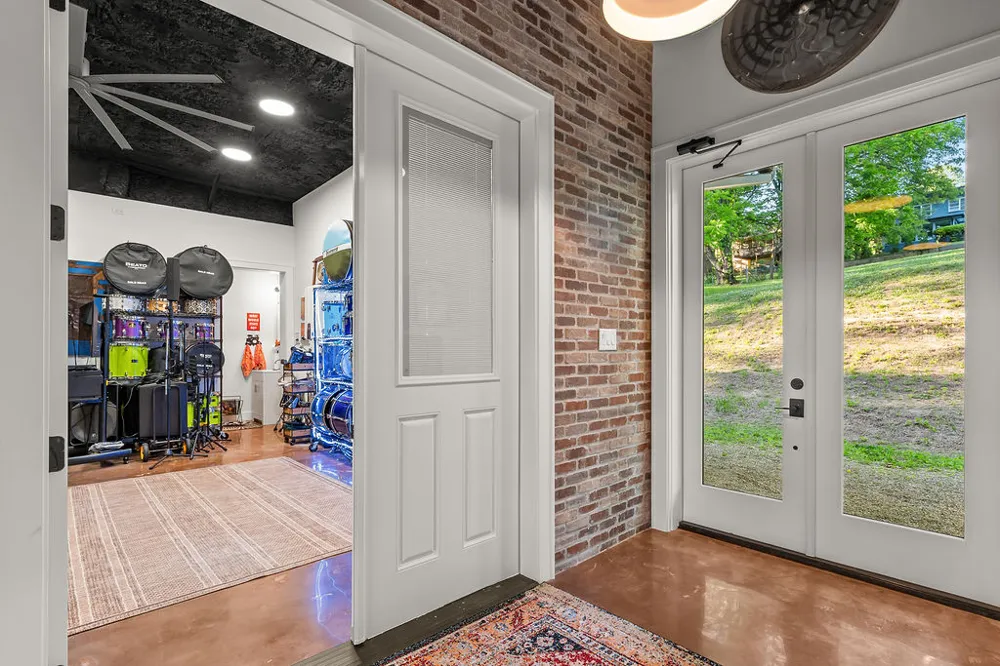 129 Lyle Street Street Franklin, NC 28734