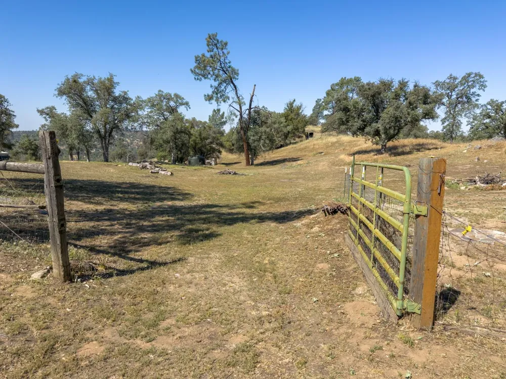 37336 Eagle Drive Raymond, CA 93653