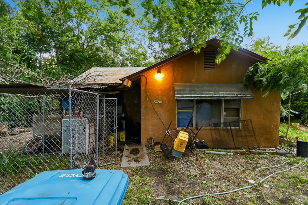 2811 Locust Street Kerrville, TX 78028