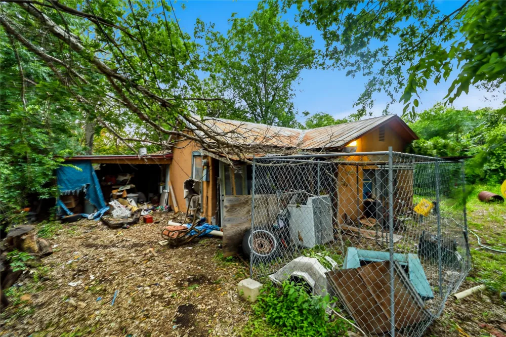 2811 Locust Street Kerrville, TX 78028