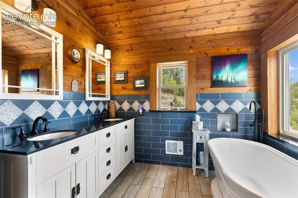 1052 Crown Point Circle Cripple Creek, CO 80813