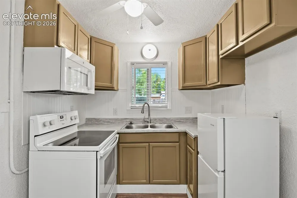1017 E Evans Avenue Pueblo, CO 81004