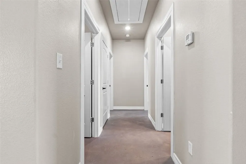 207 S Charles Street George West, TX 78022