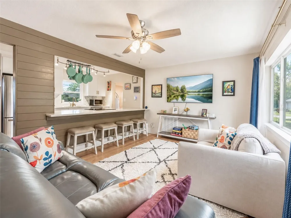 304 E JERSEY STREET Orlando, FL 32806