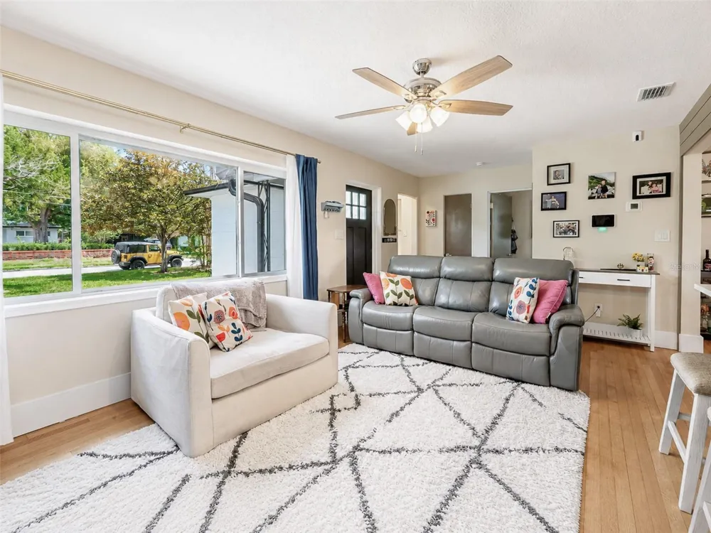 304 E JERSEY STREET Orlando, FL 32806