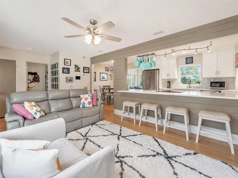 304 E JERSEY STREET Orlando, FL 32806