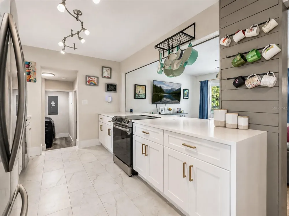 304 E JERSEY STREET Orlando, FL 32806
