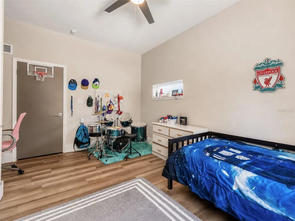 304 E JERSEY STREET Orlando, FL 32806