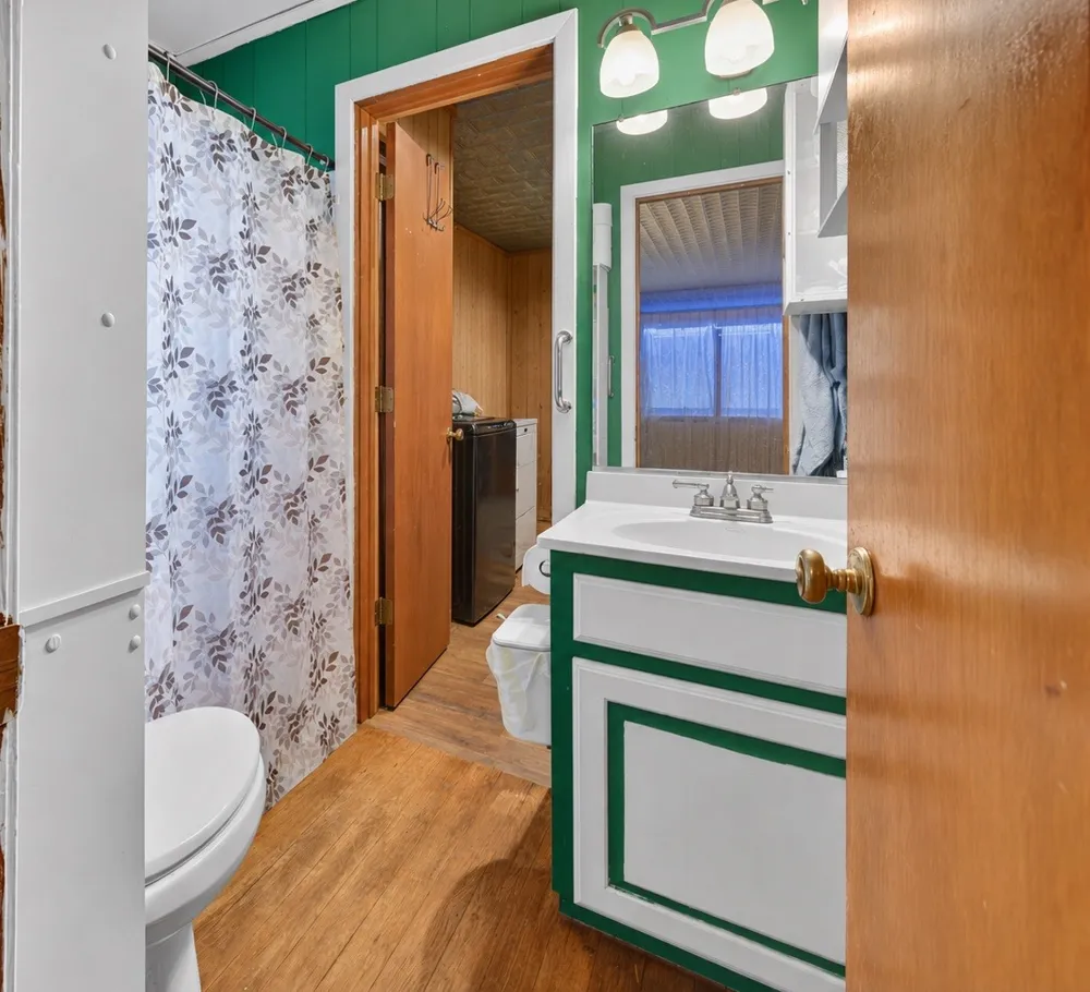 1001 Leaning Oak Drive Tool, TX 75143