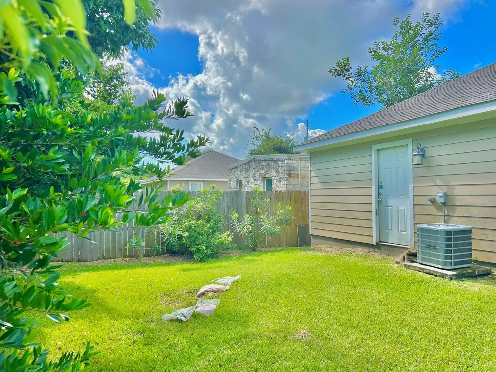 3807 Putnam Drive #A Bacliff, TX 77518