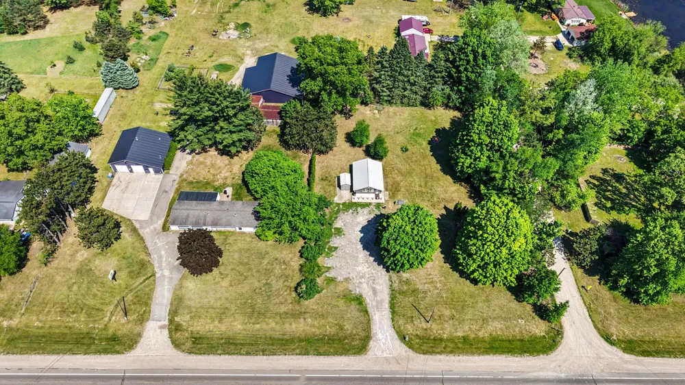 2811 S Sheridan Road Stanton, MI 48888