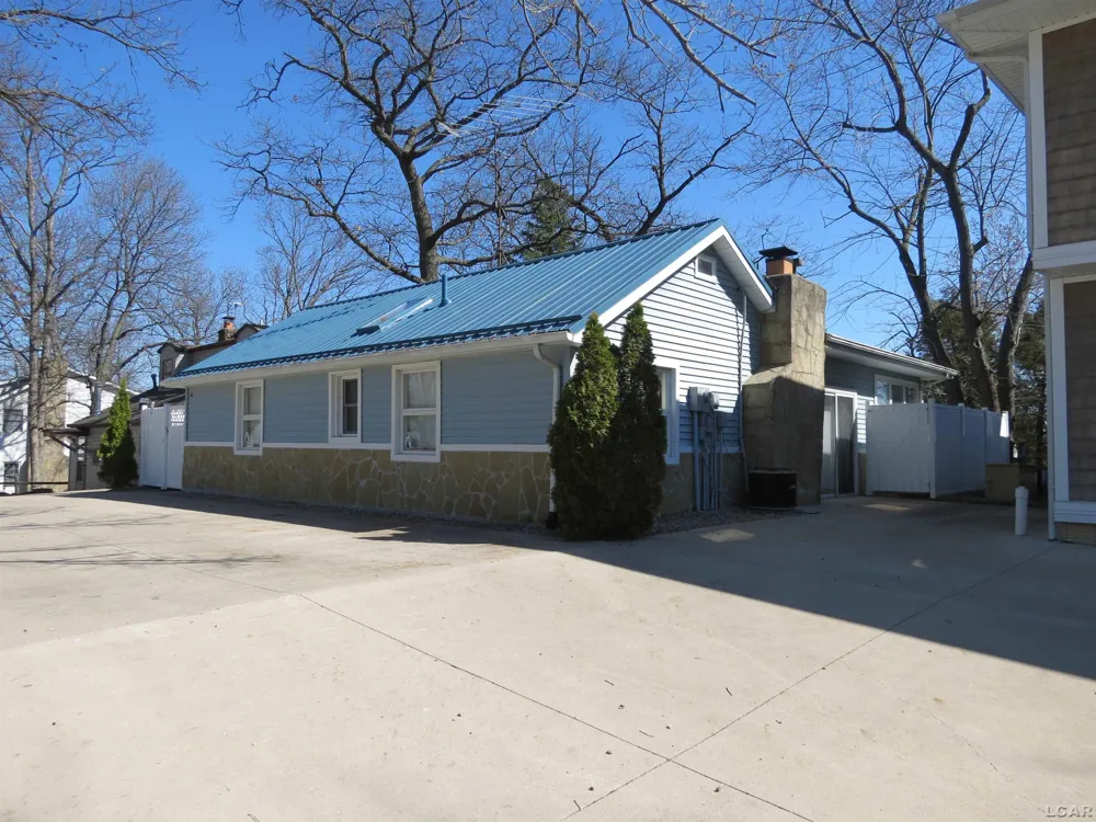 6000 Rays Drive Cambridge Township, MI 49265