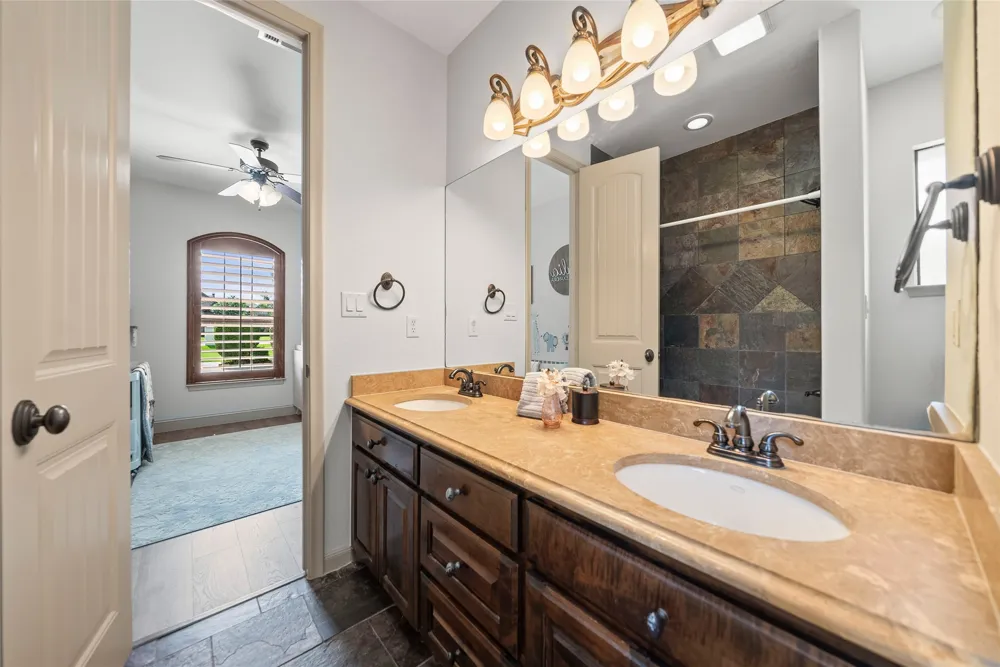 110 Red Oak Drive Krugerville, TX 76227