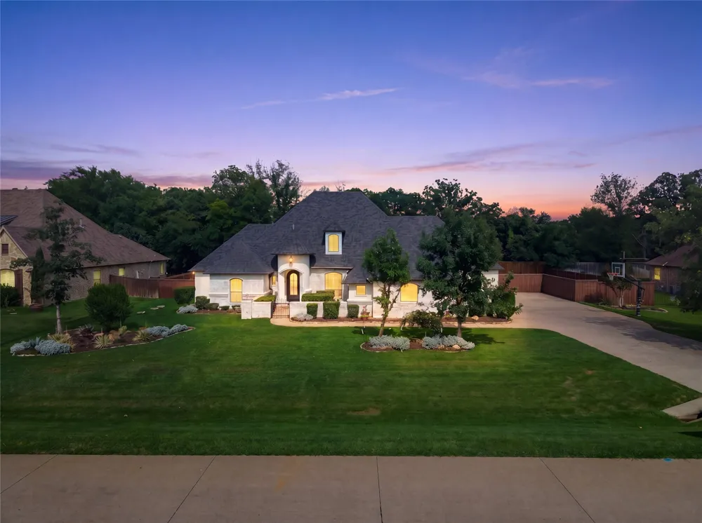 110 Red Oak Drive Krugerville, TX 76227