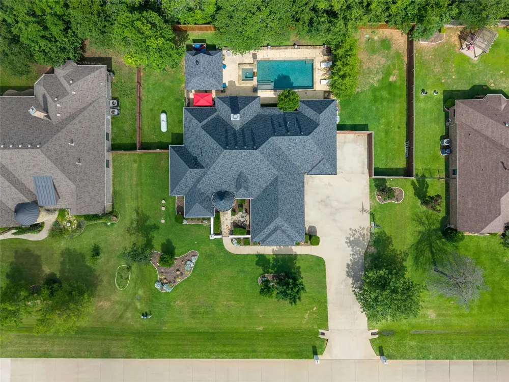 110 Red Oak Drive Krugerville, TX 76227