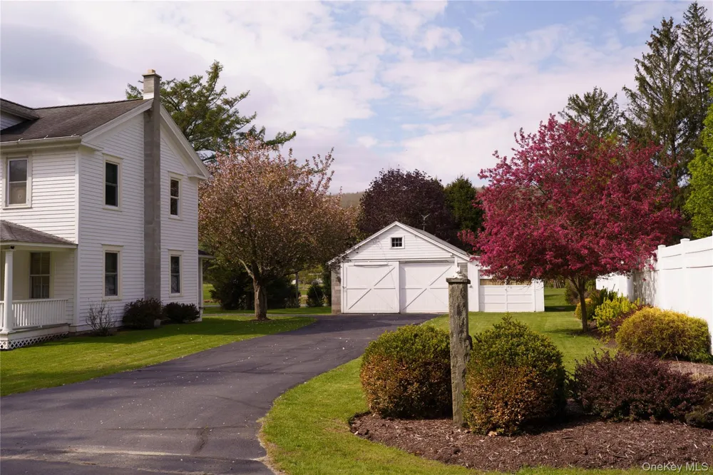 59 2nd Avenue Narrowsburg, NY 12764