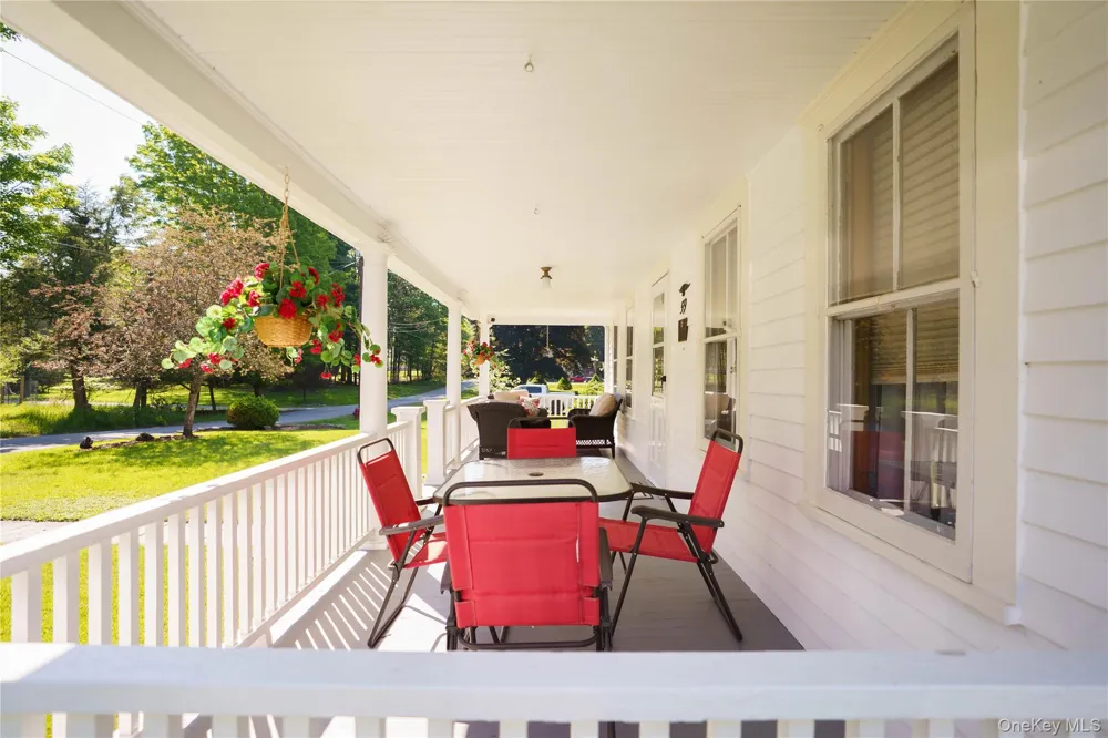 59 2nd Avenue Narrowsburg, NY 12764